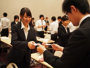 就職活動に向けたビジネスマナー研修
